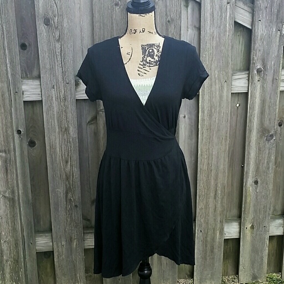 Old Navy Dresses & Skirts - 3/$18 - Old Navy Wrap Dress